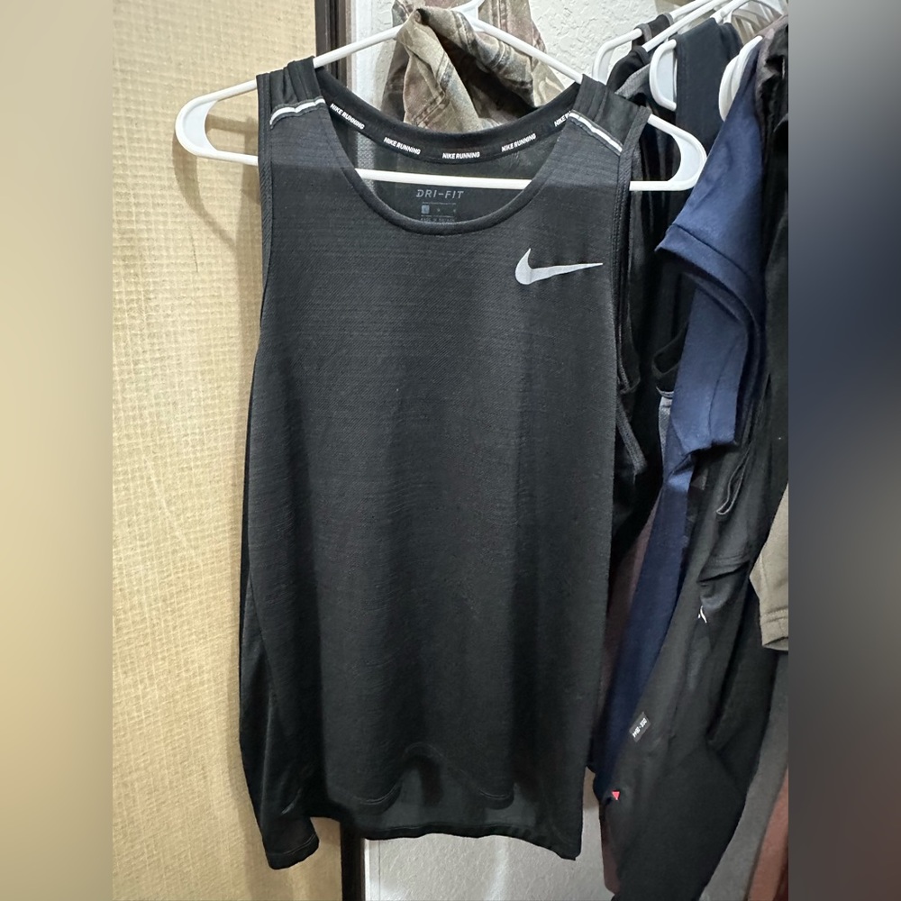 Nike tank
